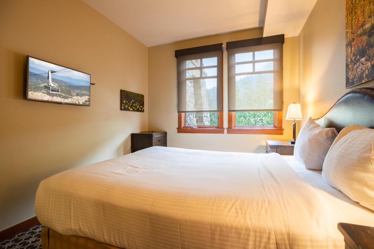 The Village At Palisades Tahoe Olympic Valley  Exterior photo