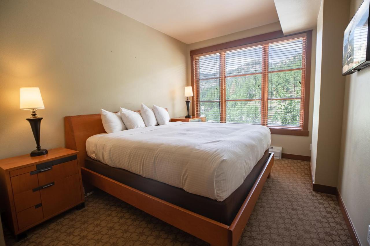 The Village At Palisades Tahoe Olympic Valley  Exterior photo
