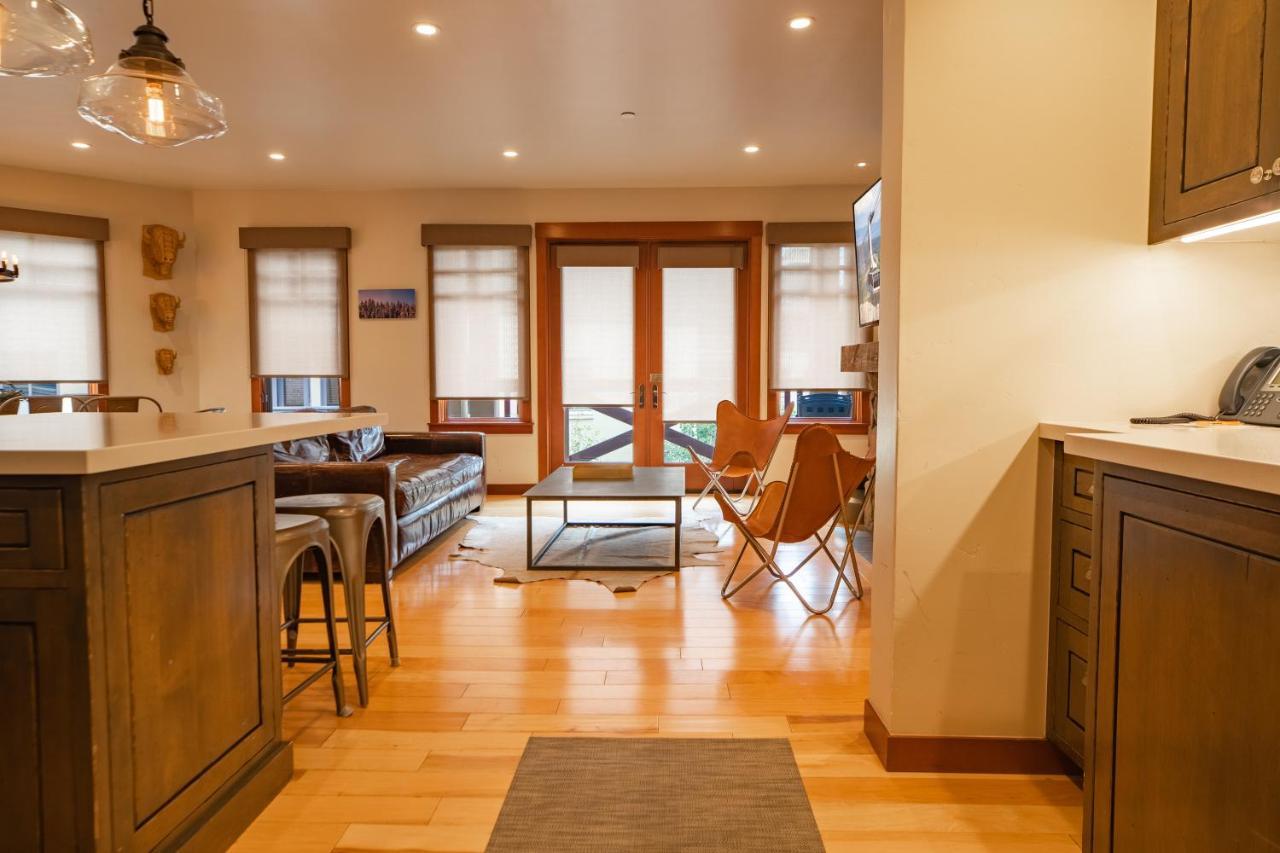 The Village At Palisades Tahoe Olympic Valley  Exterior photo