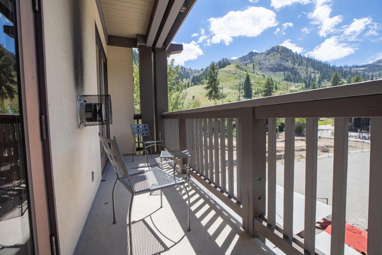 The Village At Palisades Tahoe Olympic Valley  Exterior photo