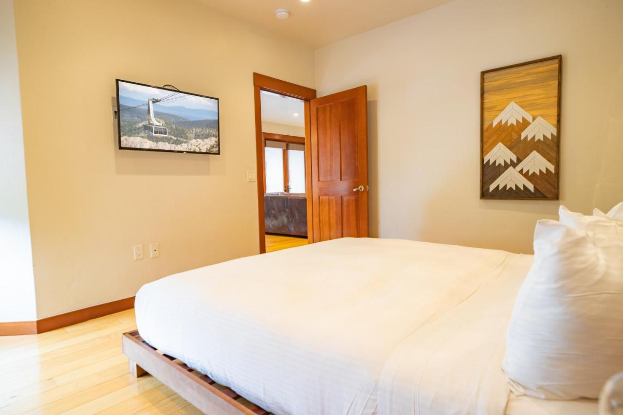 The Village At Palisades Tahoe Olympic Valley  Exterior photo